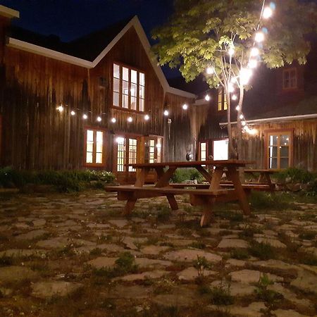 Auberge Le P'tit Bonheur Saint-Laurent-de-l'ile d'Orleans Extérieur photo