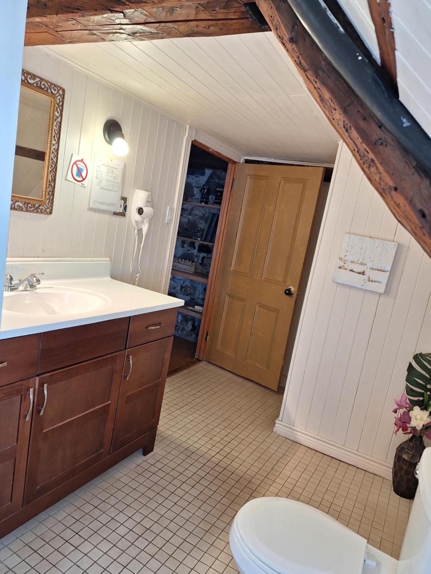 Auberge Le P'tit Bonheur Saint-Laurent-de-l'ile d'Orleans Extérieur photo