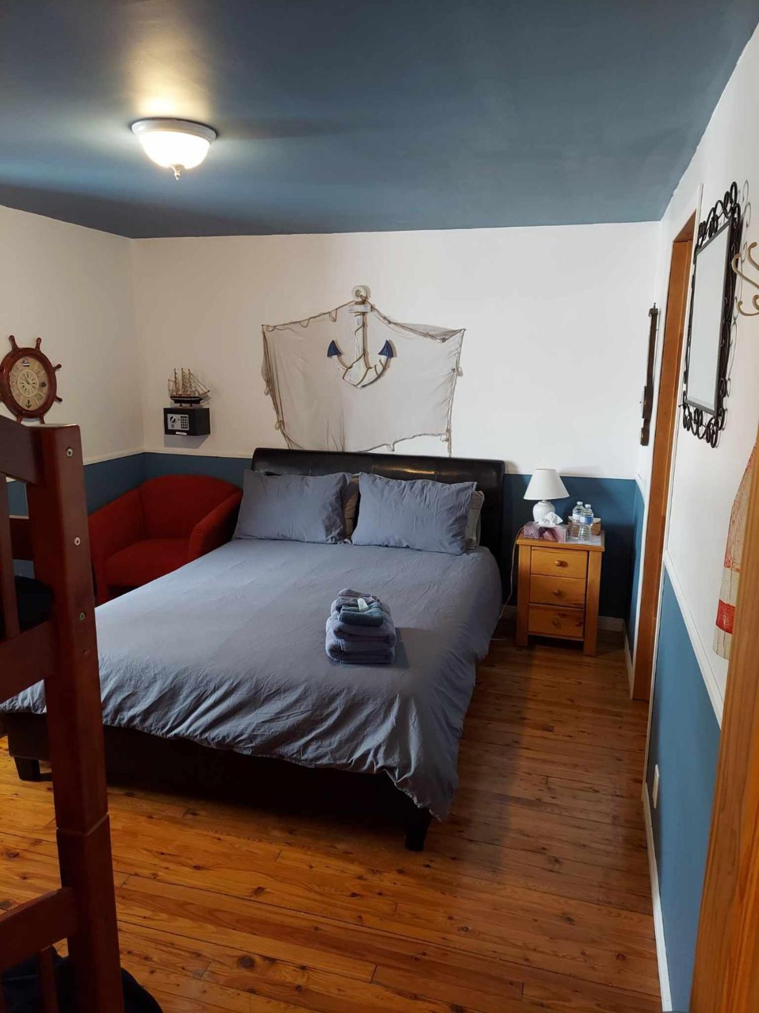 Auberge Le P'tit Bonheur Saint-Laurent-de-l'ile d'Orleans Extérieur photo