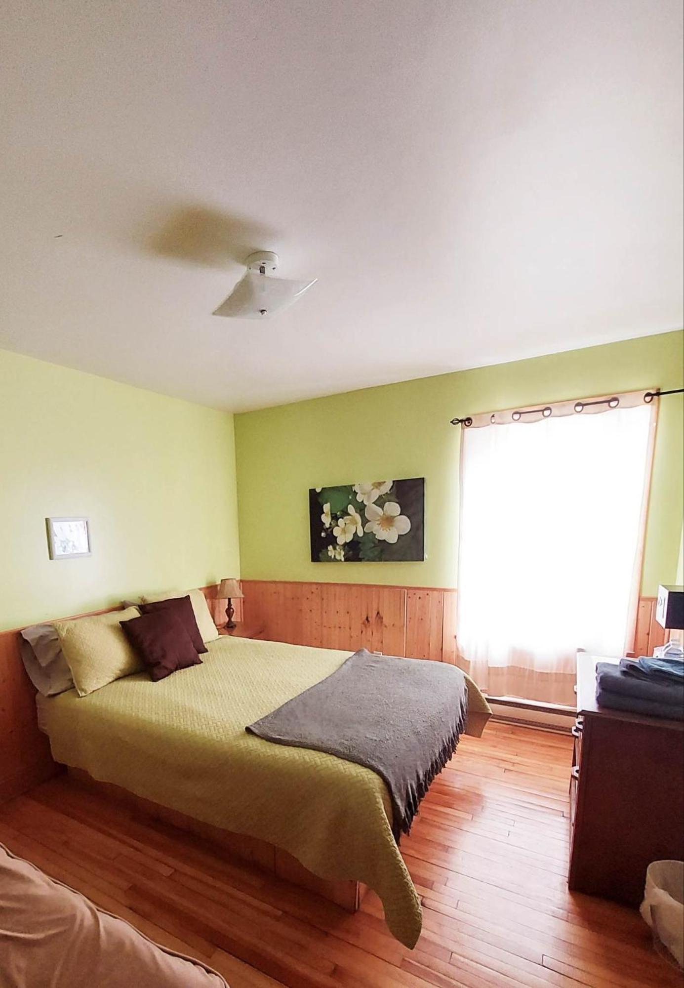 Auberge Le P'tit Bonheur Saint-Laurent-de-l'ile d'Orleans Extérieur photo