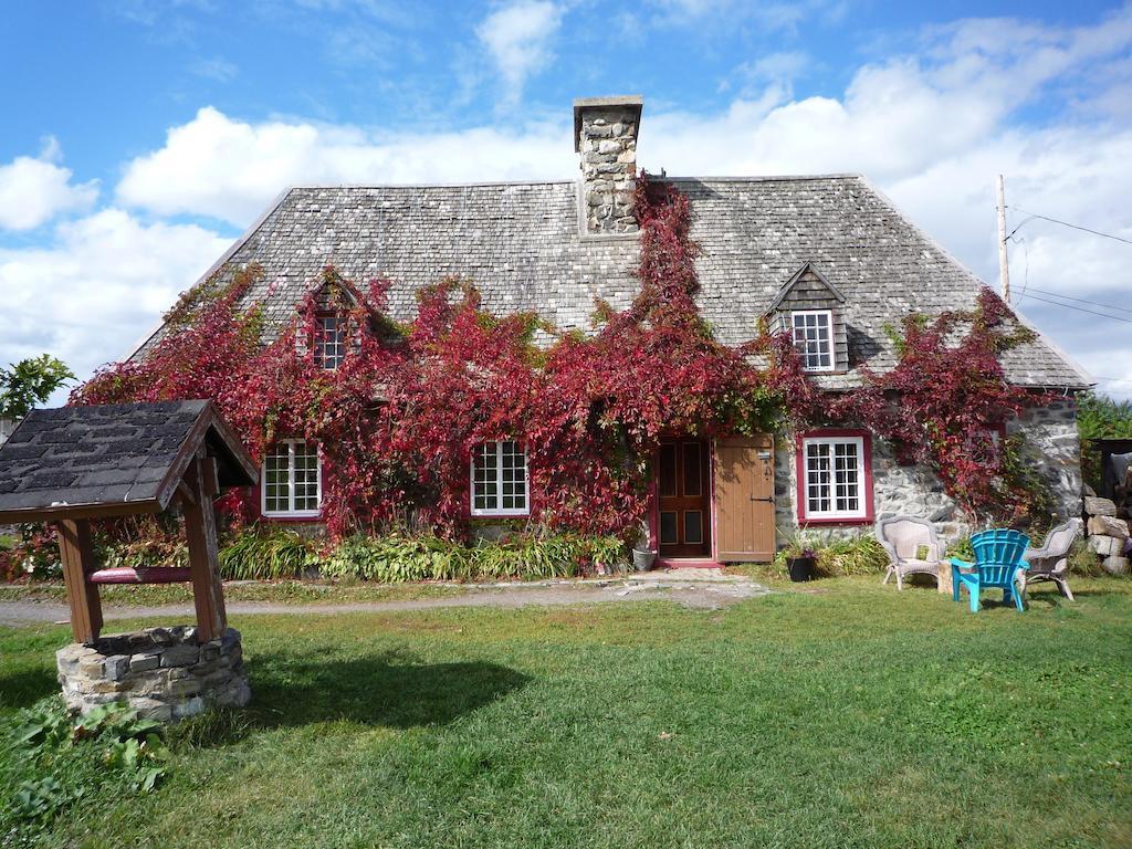 Auberge Le P'tit Bonheur Saint-Laurent-de-l'ile d'Orleans Extérieur photo